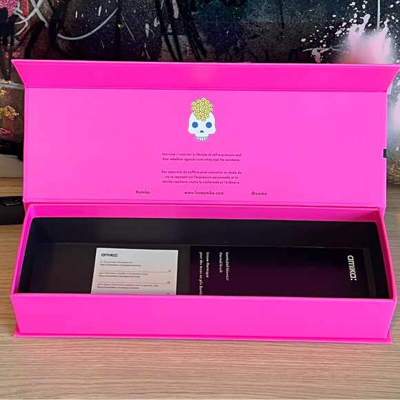 Amika Blow Out Babe Thermal Brush - Picture 9 of 10